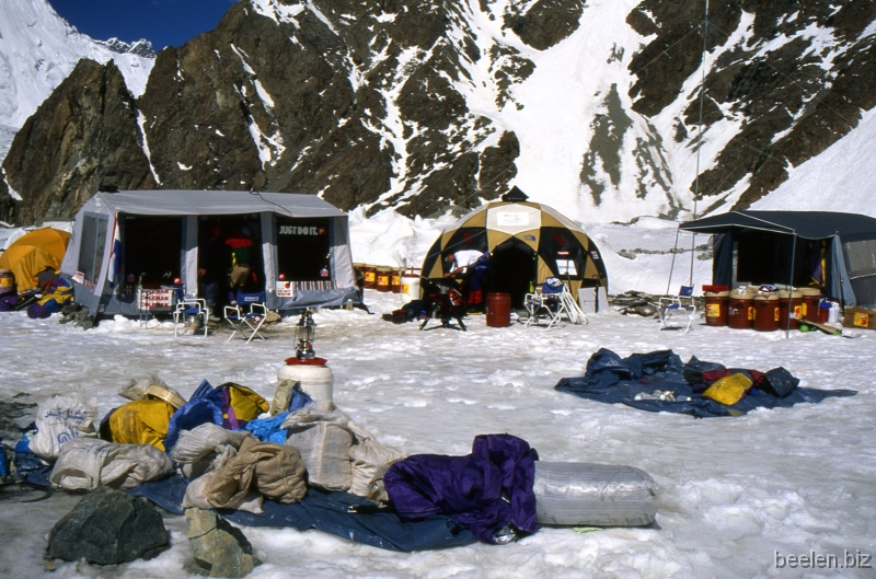 134_Basecamp Tent-mess 