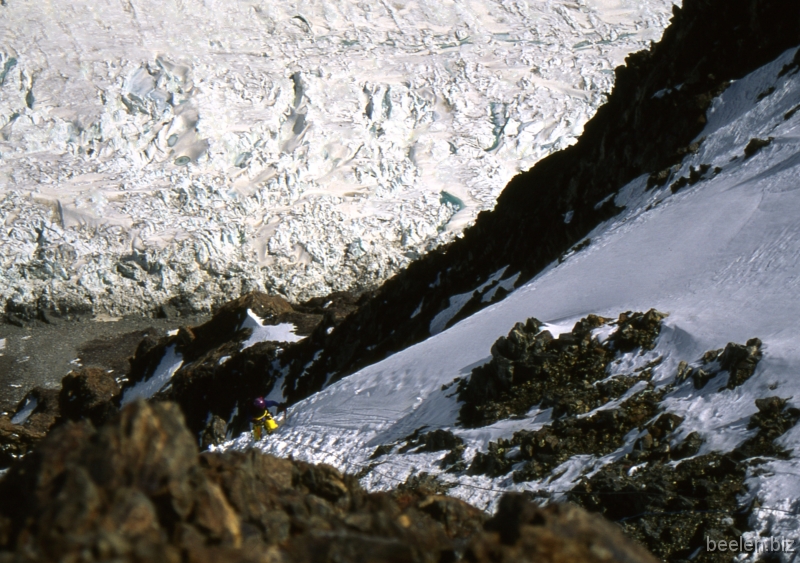 163_ABc-Camp 1 Trail Arjan Still steep!
Way down is the icefall.