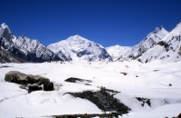 109_Concordia Baltoro Kangri On our other side is Baltoro Kangri (7312 m), near the cease-fire line with India.
On the other side of this mountain, to the left, is the Siachen glacier where the firing still goes on; we heard shooting from there every now and than.