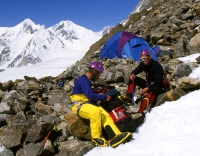 159_Advanced Bc Arjan+Wouter Advanced Basecamp was installed to stow heavy gear needing transport up the mountain any moment later; it also was the first place tomake a kind of rescue-post in case of any accidents.....
or to have a pause before starting the steep climb up to camp 1.